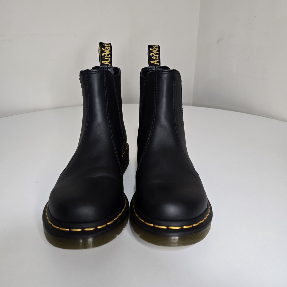 Dr. Martens 2976 Leather Chelsea Boots  Size 8